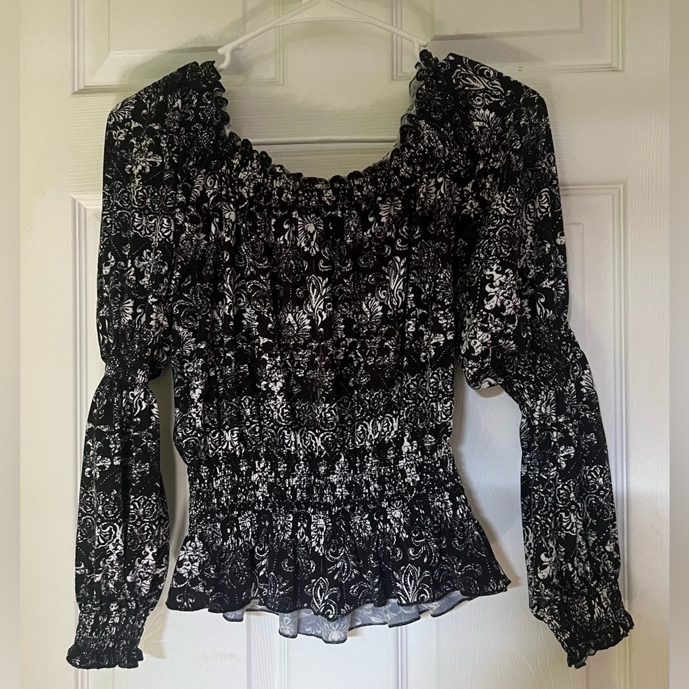 Off the shoulder long sleeve top